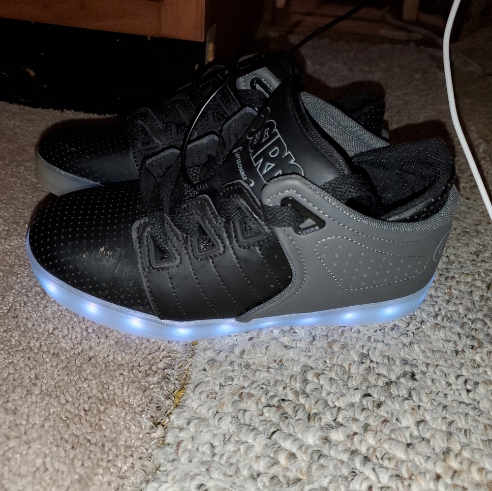 Boys sneakers